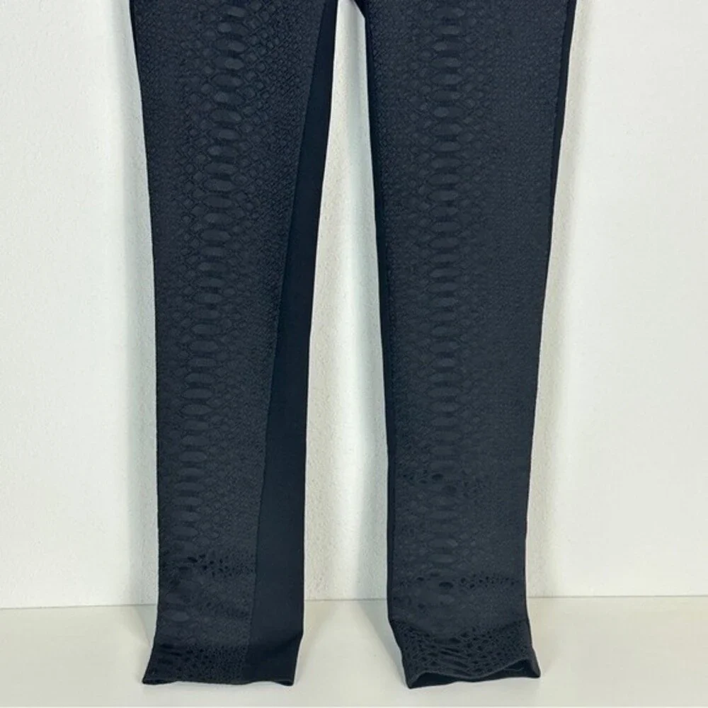 Carmen Marc Valvo Textured Front Black Leggings S